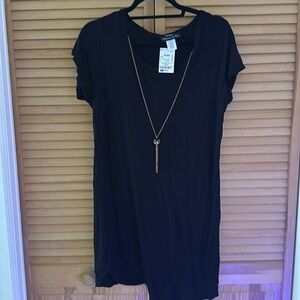Women’s T-Shirt Dress with Removable Necklace